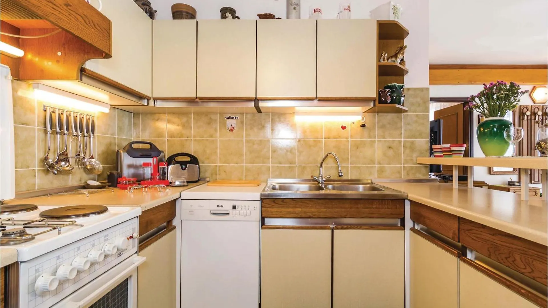 2 Bedroom Pet Friendly Apartment In Kolavici Veprinac