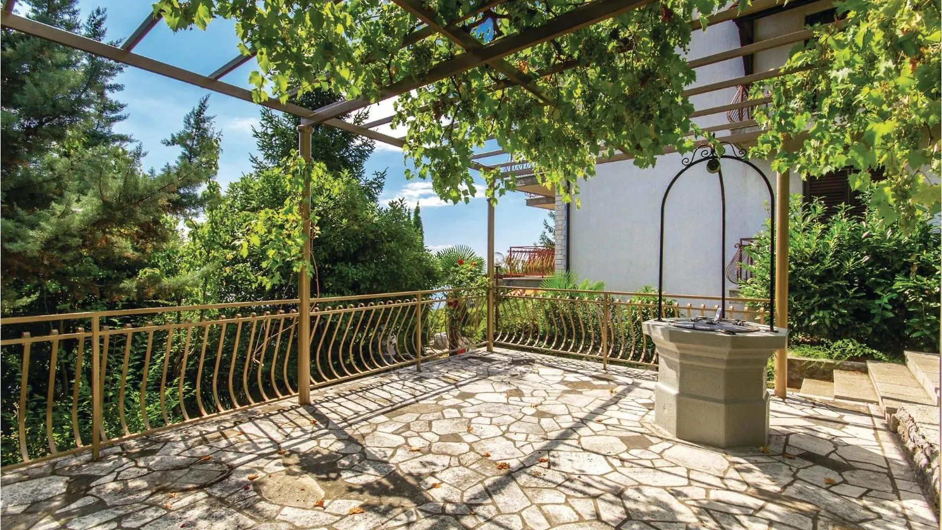 2 Bedroom Pet Friendly Apartment In Kolavici Veprinac Croatia